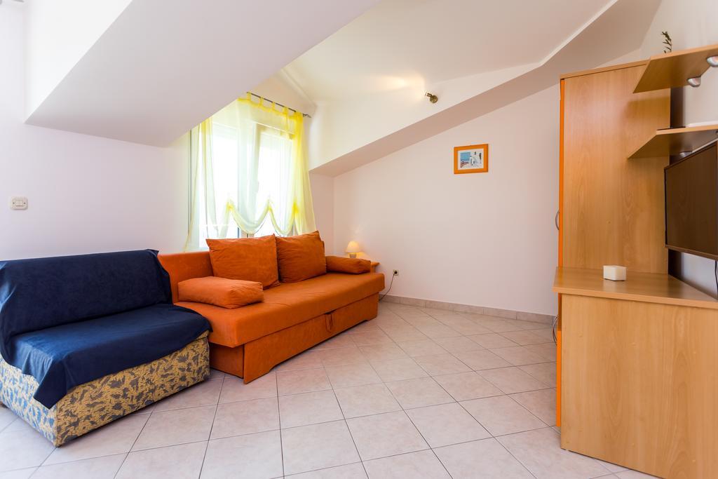 In * Traù
