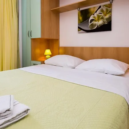 Apartments In Villa Top Trogir Exterior photo