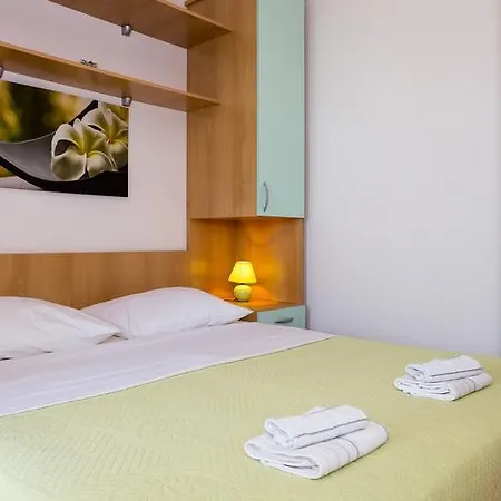 Apartments In Villa Top Trogir Exterior photo